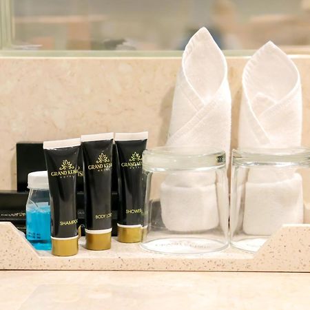 Grand Keisha Yogyakarta Hotel Kejayan Екстериор снимка