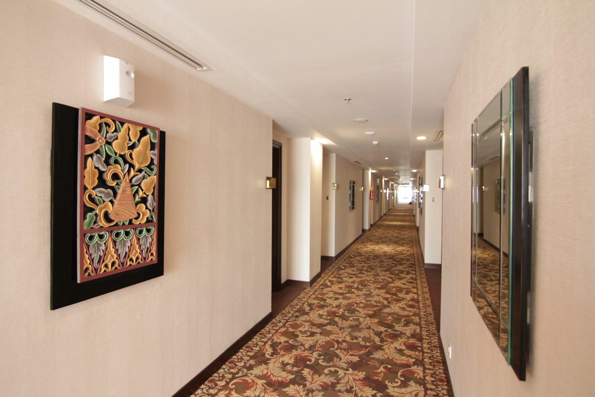 Grand Keisha Yogyakarta Hotel Kejayan Екстериор снимка