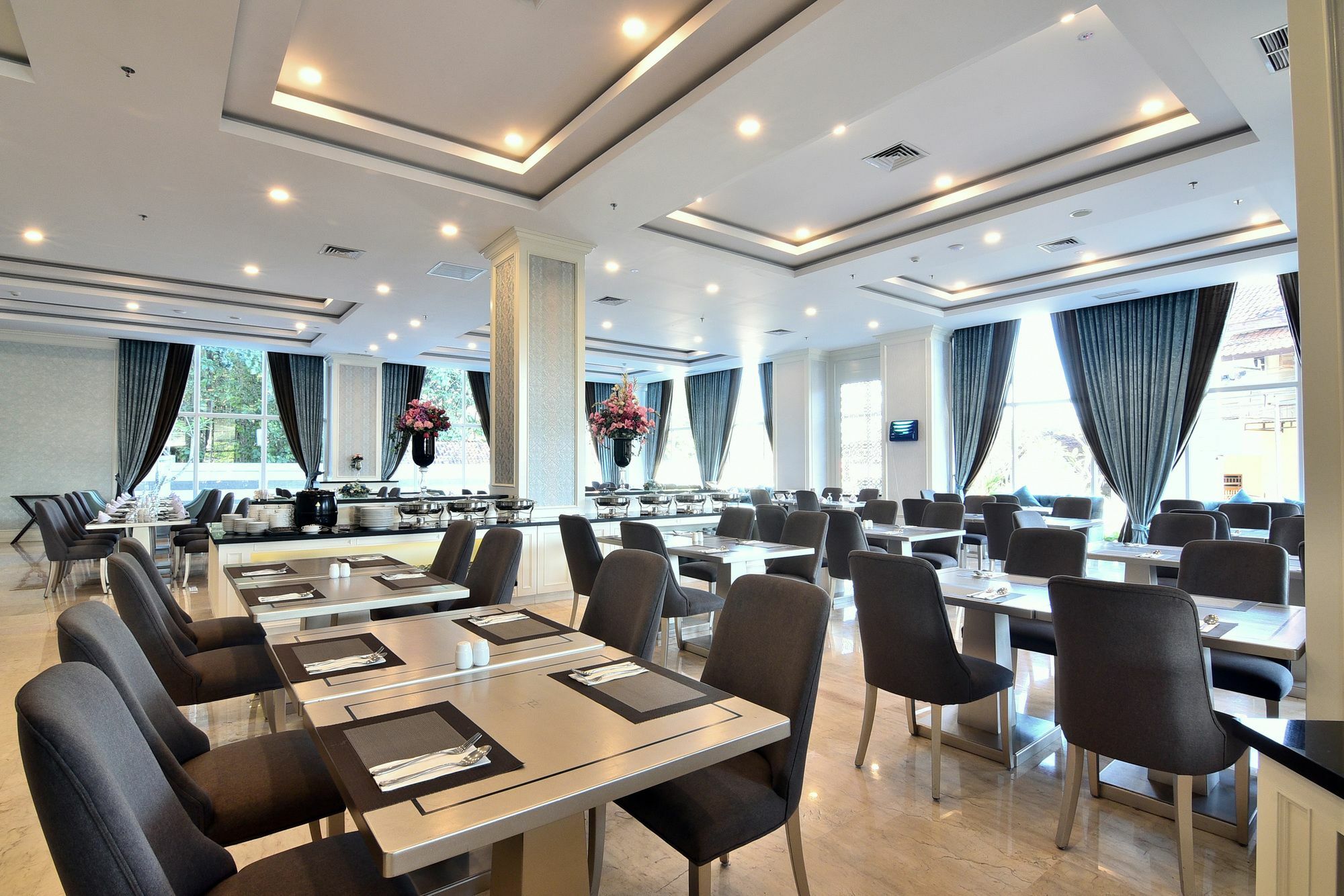 Grand Keisha Yogyakarta Hotel Kejayan Екстериор снимка